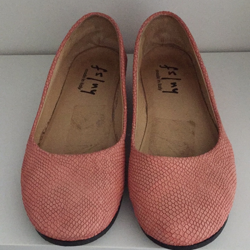 French Sole FSNY Pink Snake Print Embossed Flats